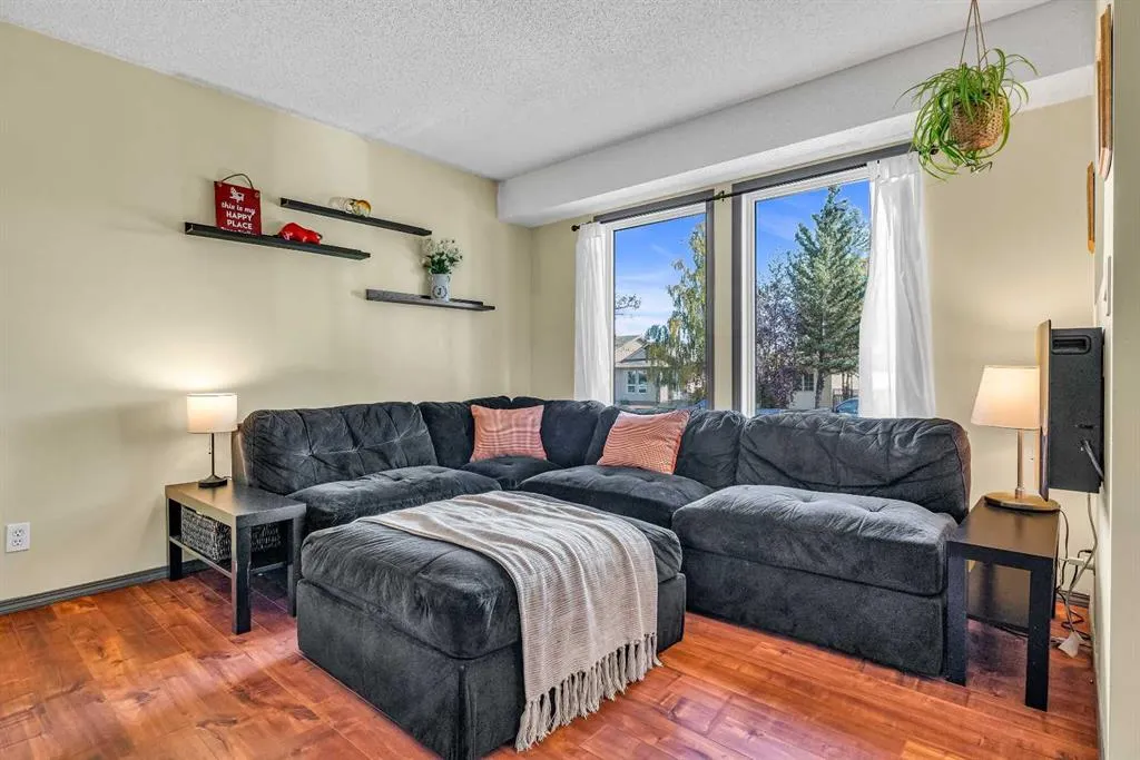 23 Riverbirch Place SE