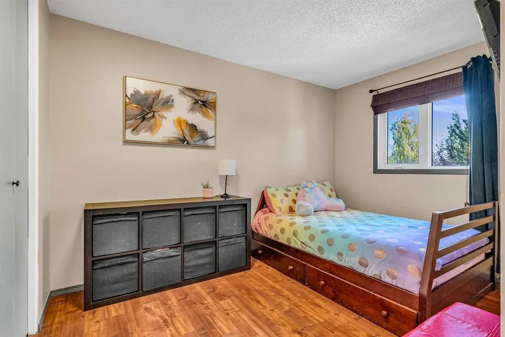 23 Riverbirch Place SE