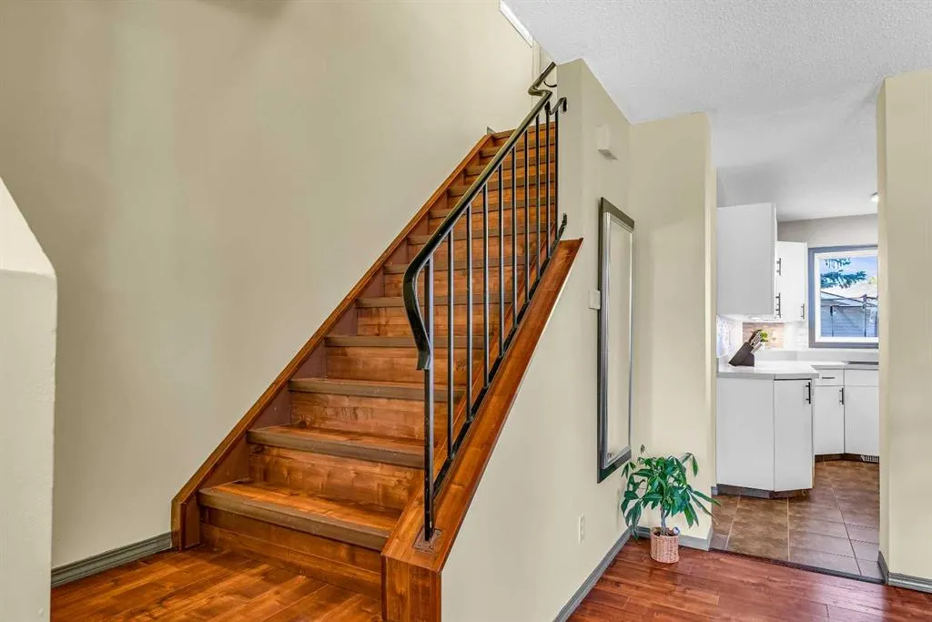 23 Riverbirch Place SE