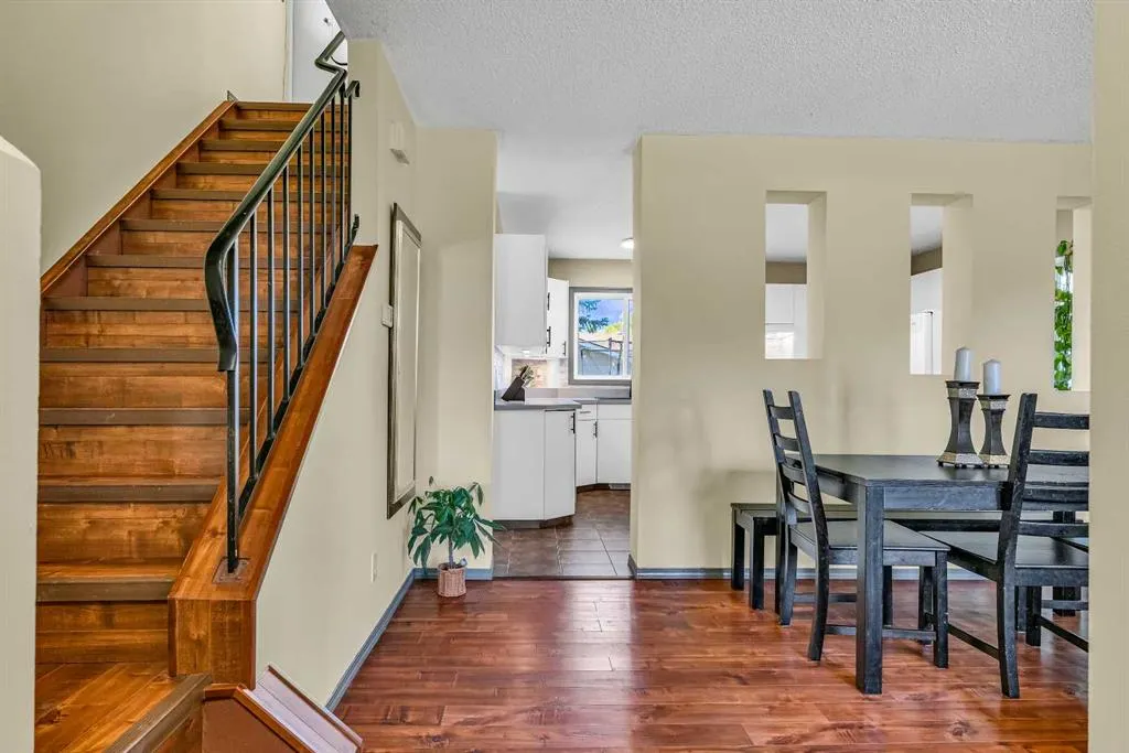 23 Riverbirch Place SE