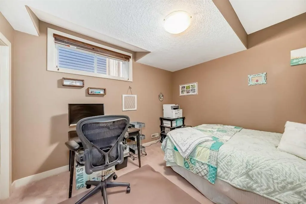 242 Fireside Place