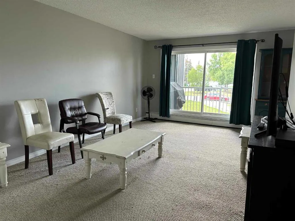 11 Clearwater Crescent, #110