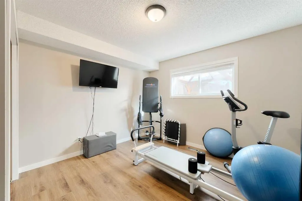 131 Macewan Meadow Way NW