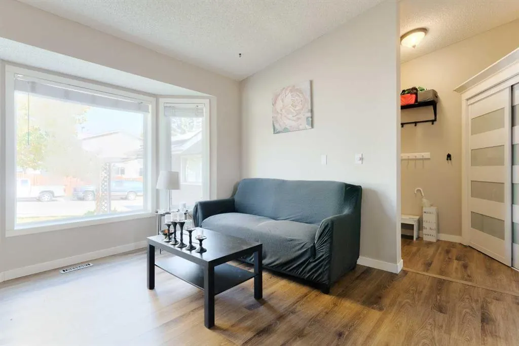 131 Macewan Meadow Way NW