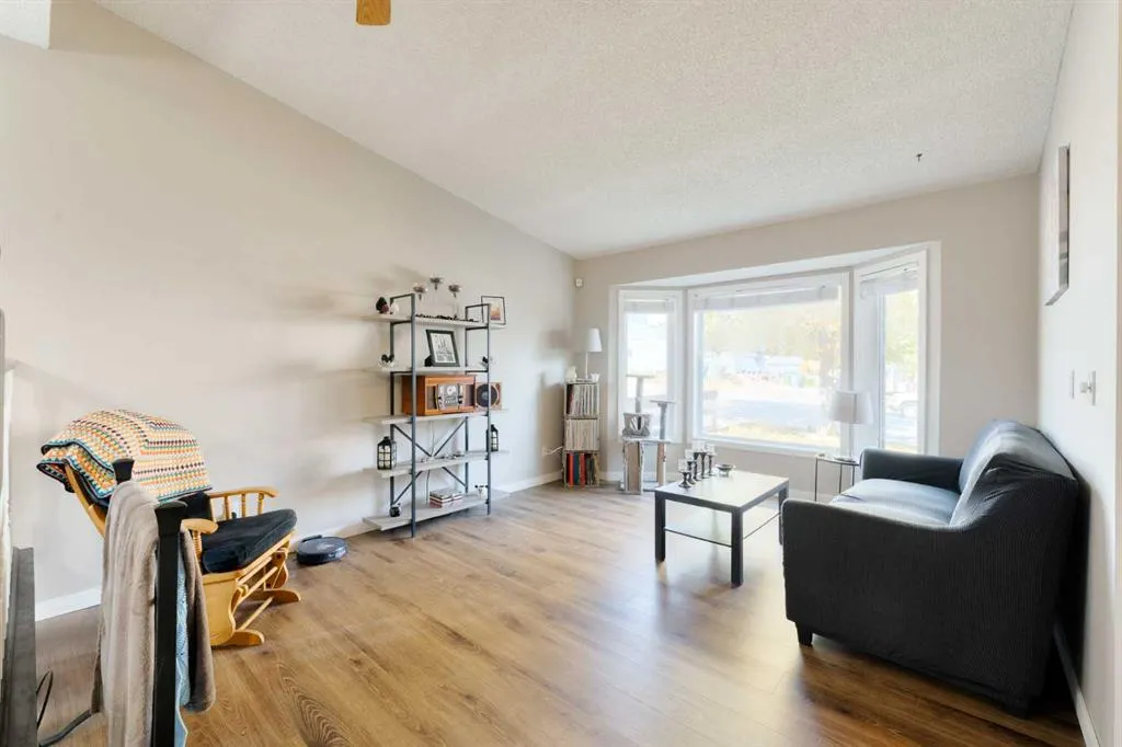131 Macewan Meadow Way NW