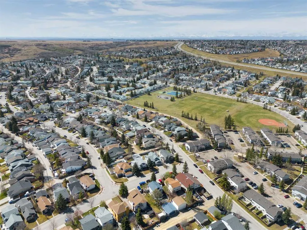131 Macewan Meadow Way NW
