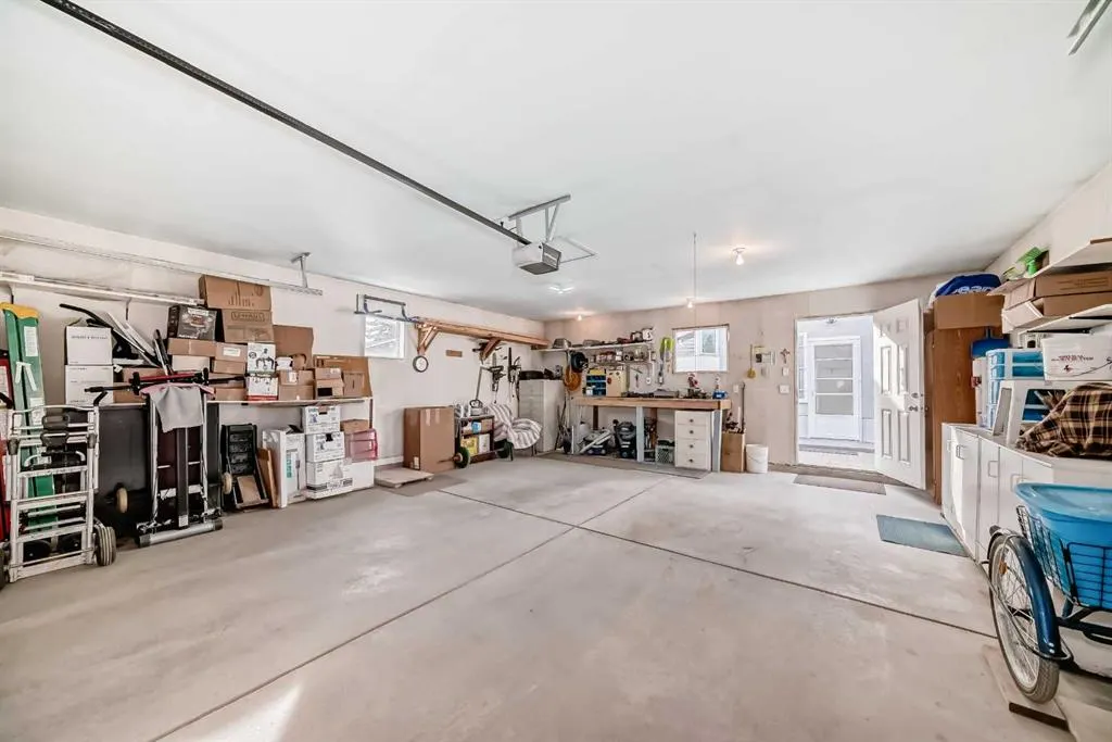 44 Gordon Drive SW