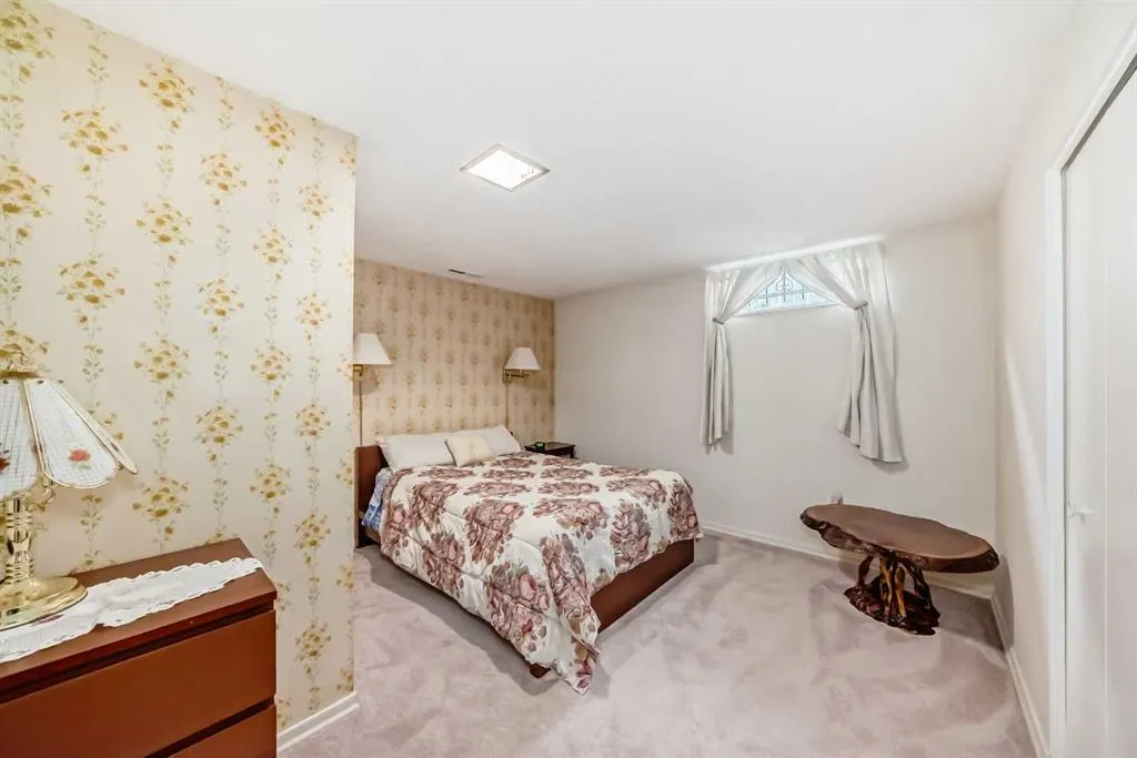 44 Gordon Drive SW