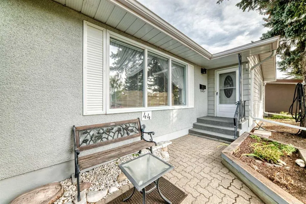 44 Gordon Drive SW