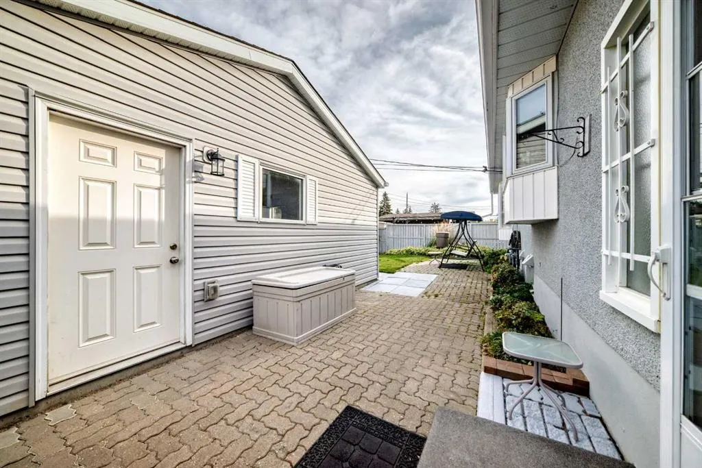 44 Gordon Drive SW