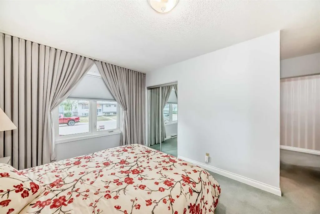 44 Gordon Drive SW