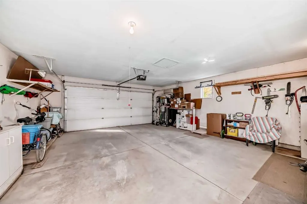 44 Gordon Drive SW