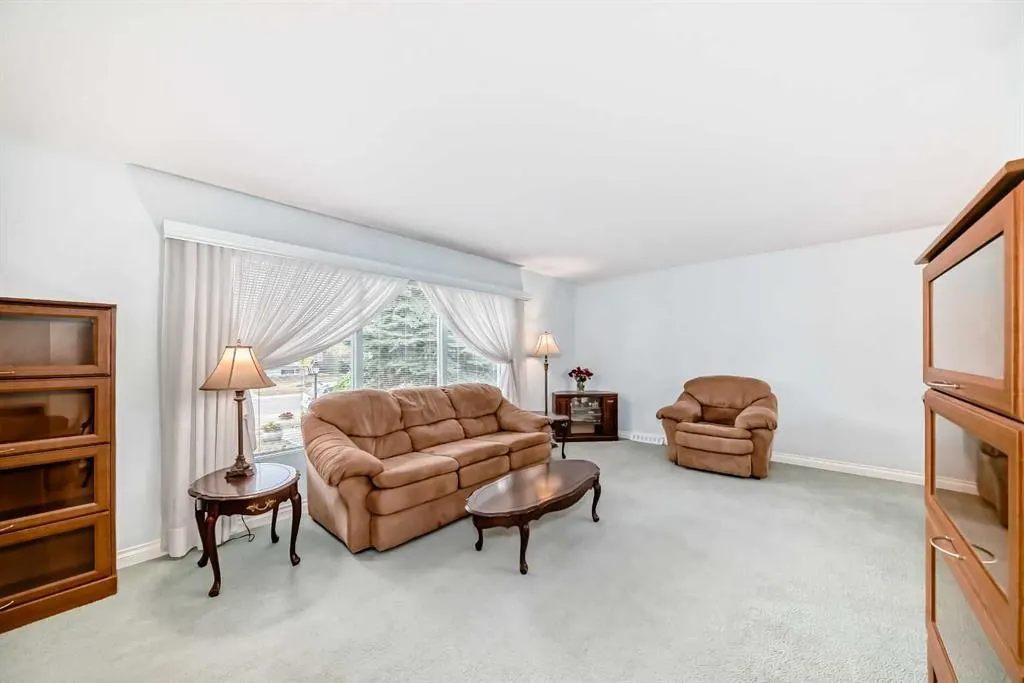 44 Gordon Drive SW