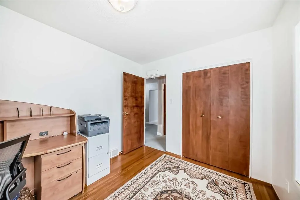 44 Gordon Drive SW