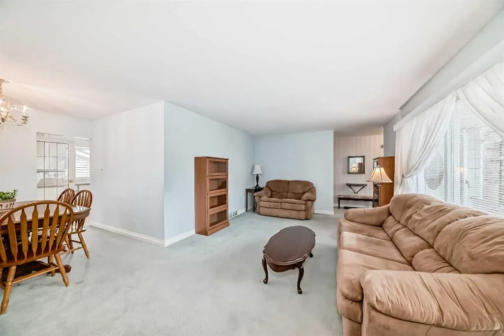 44 Gordon Drive SW