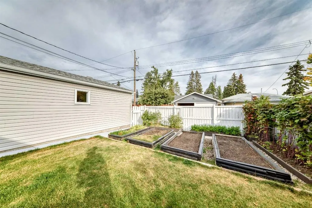44 Gordon Drive SW