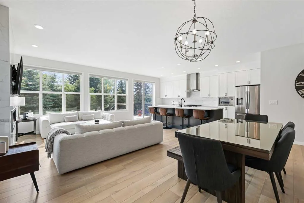 186 West Grove Point SW