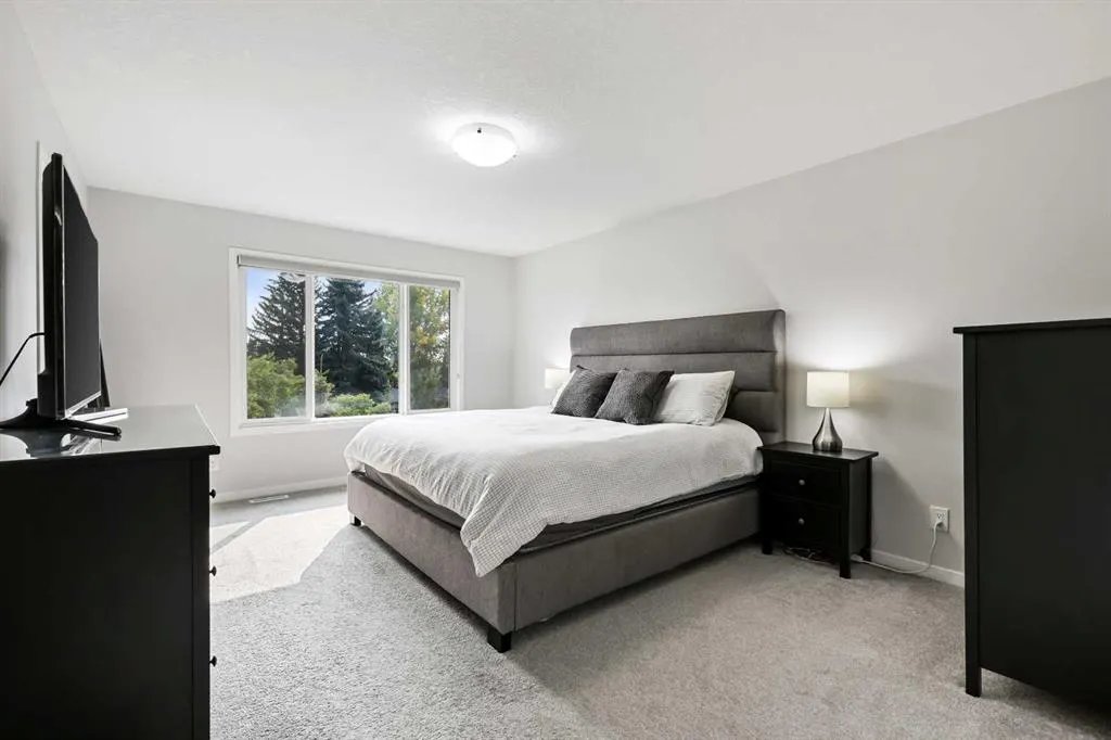 186 West Grove Point SW