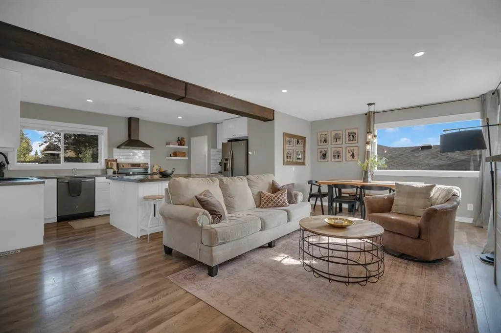 51 Hazelwood Crescent SW