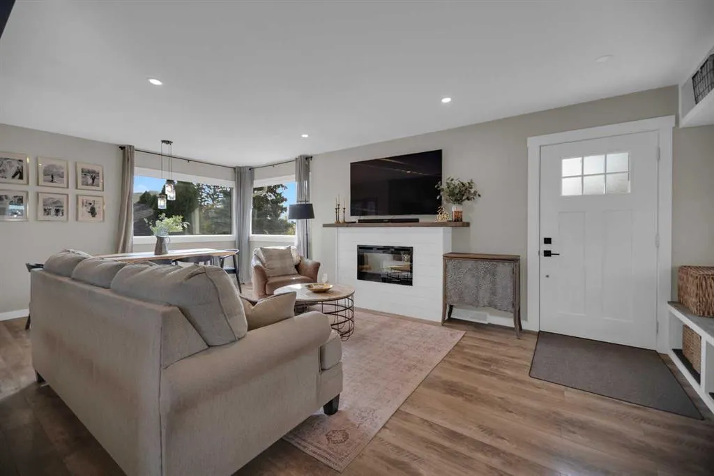 51 Hazelwood Crescent SW