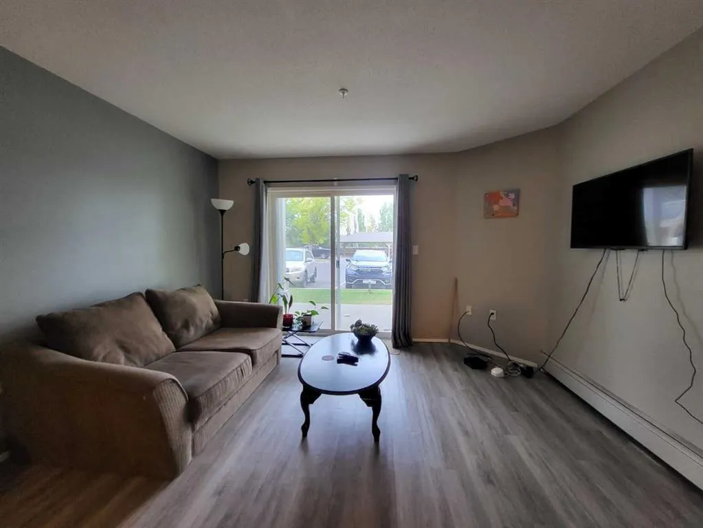 485 Redcrow Boulevard W, #113