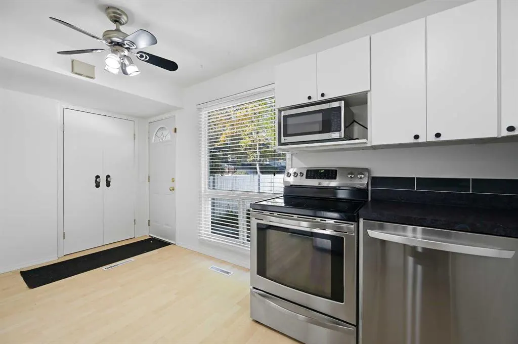 26 Brae Glen Court SW
