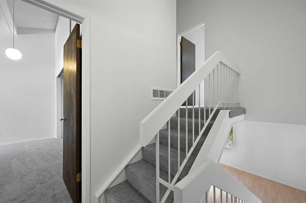 26 Brae Glen Court SW