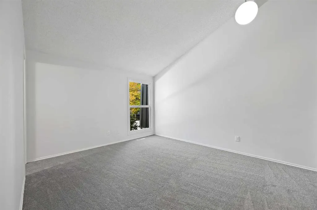 26 Brae Glen Court SW