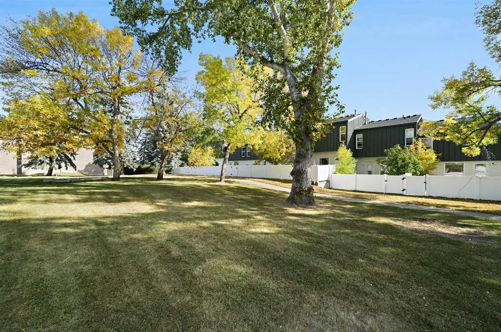 26 Brae Glen Court SW