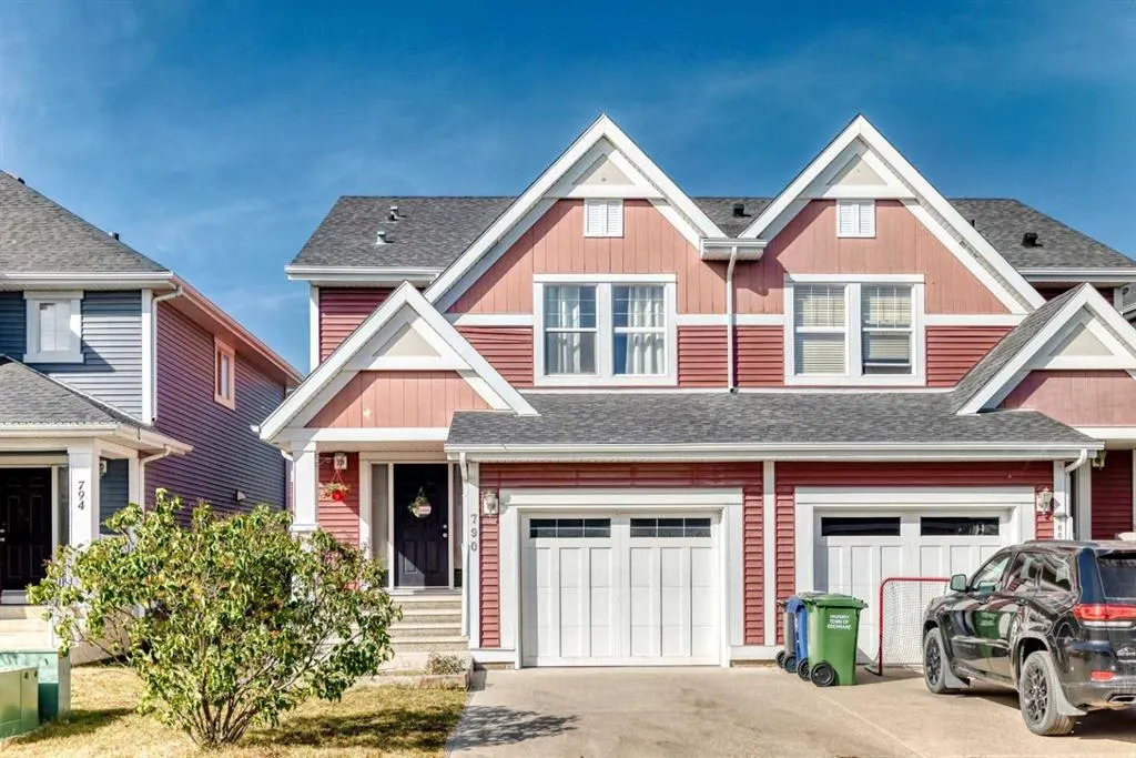 790 River Heights Crescent