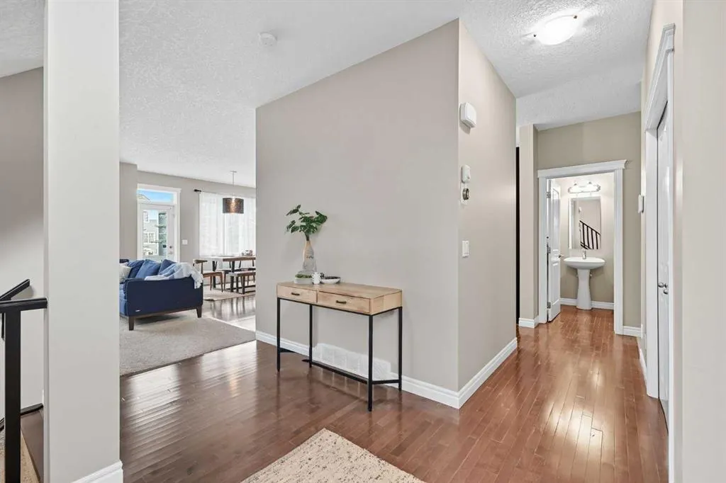 136 Silverado Skies Manor SW