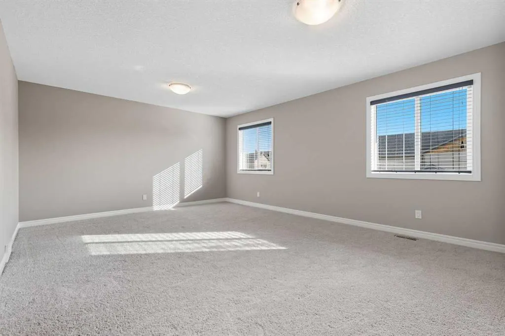 136 Silverado Skies Manor SW