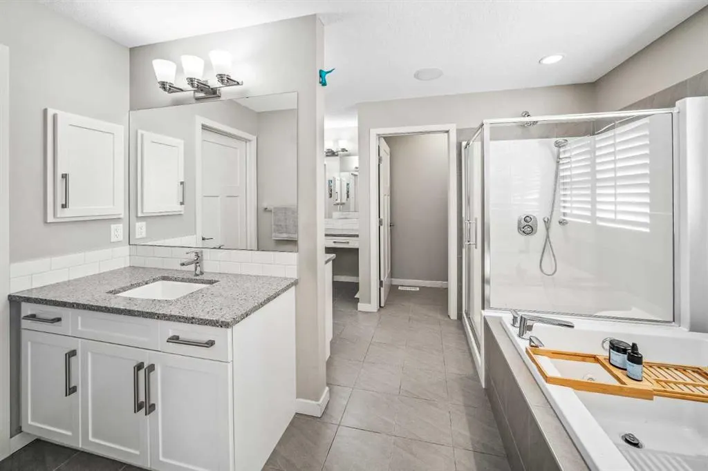 220 Auburn Meadows Crescent SE