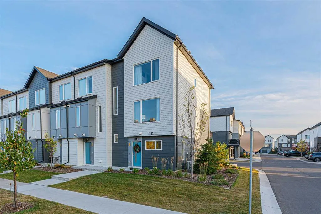 71 Skyview Ranch Avenue NE
