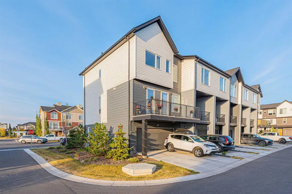 71 Skyview Ranch Avenue NE