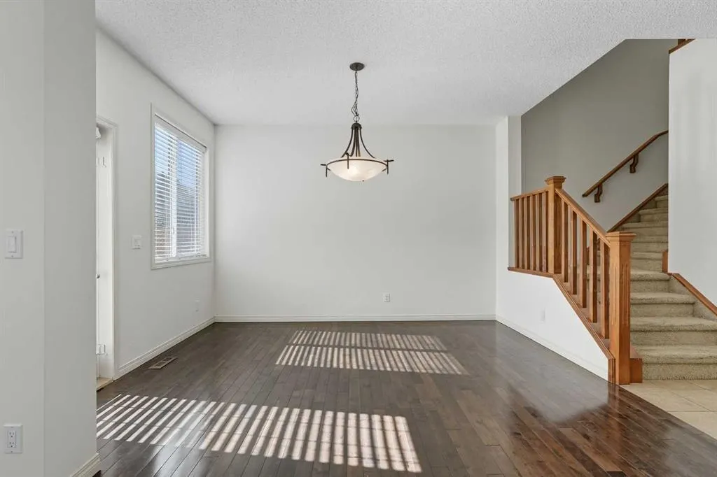 45 Everglen Crescent SW