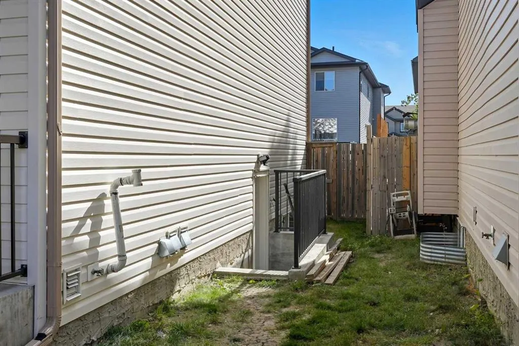 45 Everglen Crescent SW
