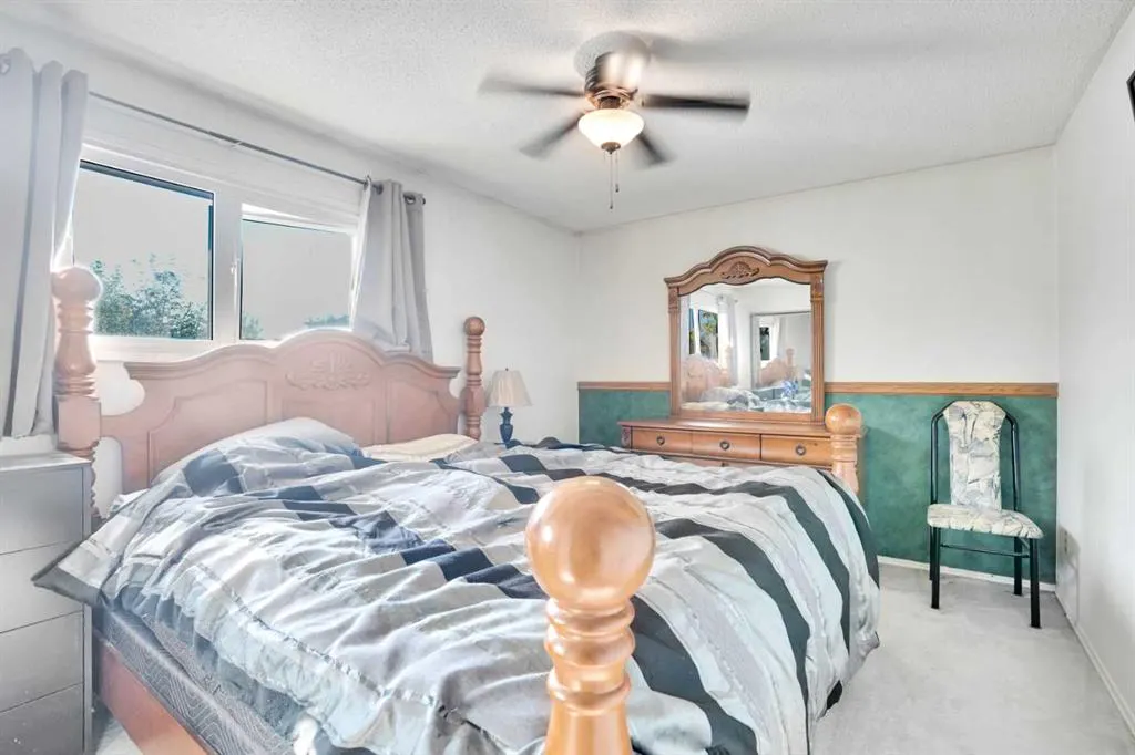 4764 Rundlewood Drive NE