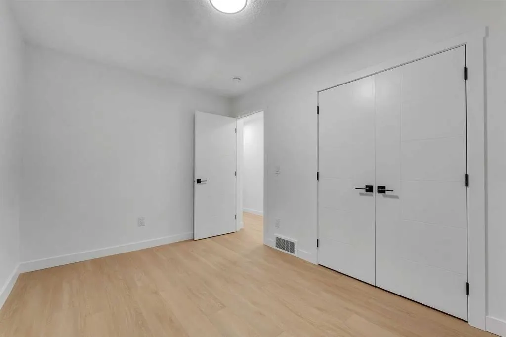 352 Lysander Place SE