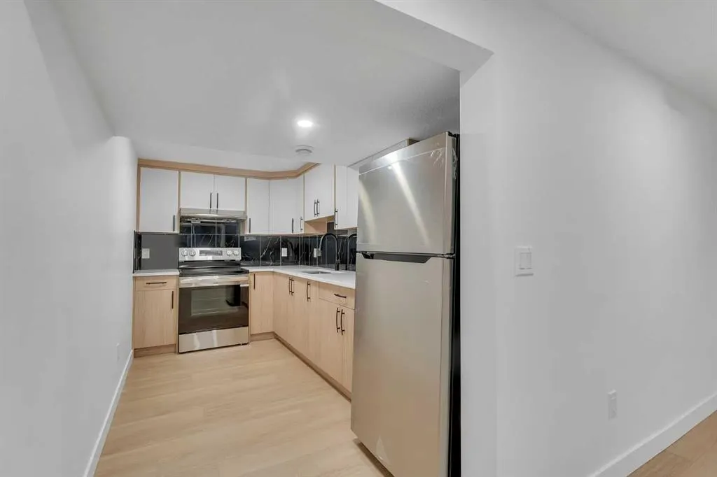 352 Lysander Place SE