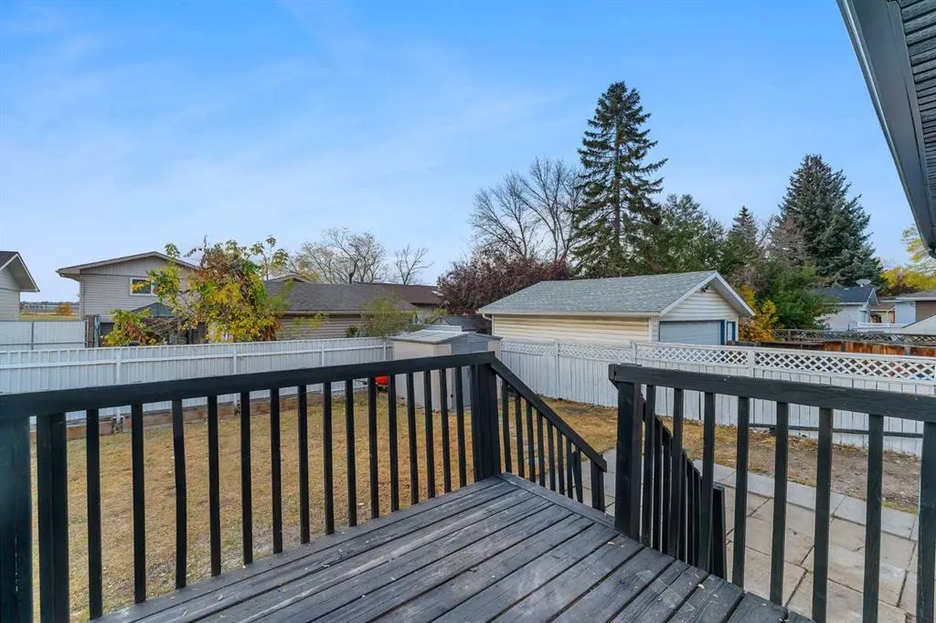352 Lysander Place SE