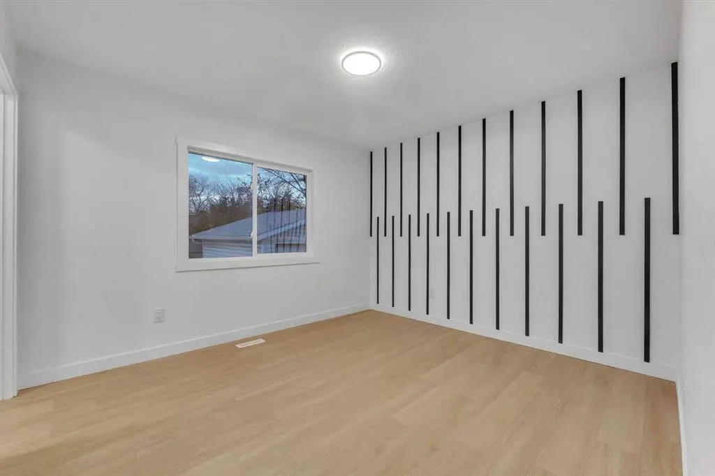 352 Lysander Place SE