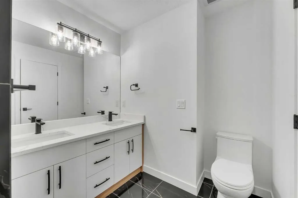 352 Lysander Place SE