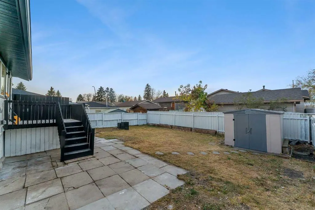 352 Lysander Place SE