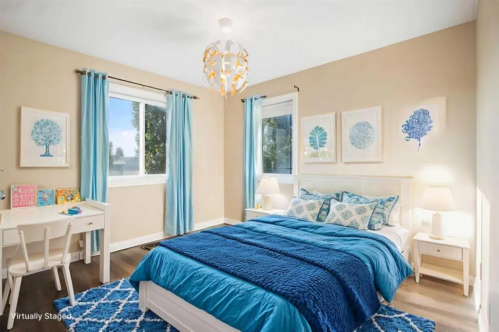 100 Lakeside View