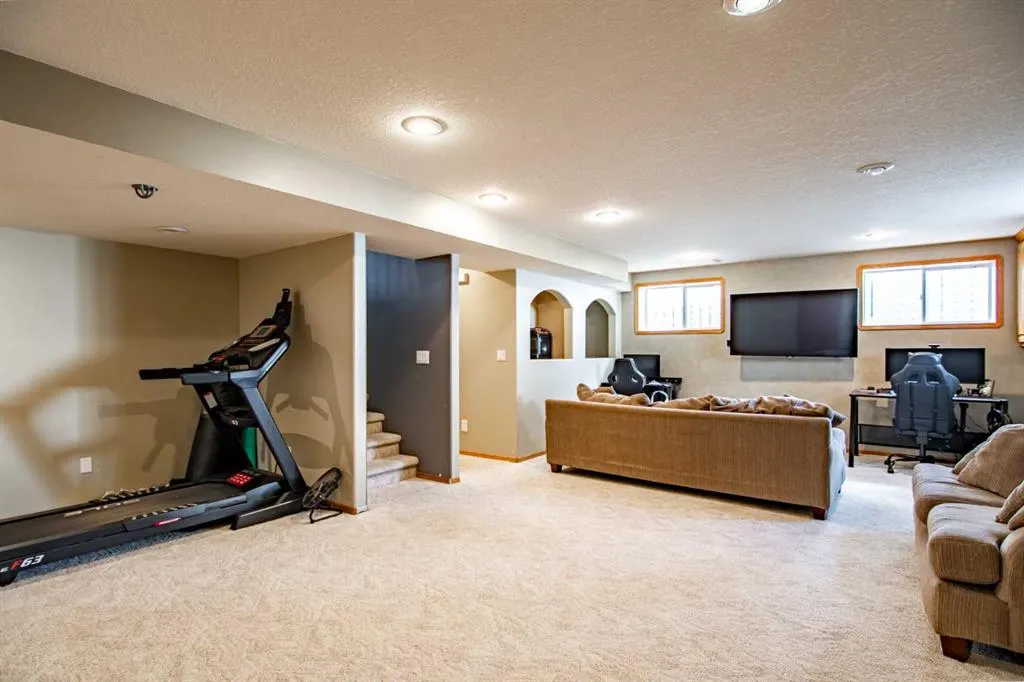 123 Robinson Crescent
