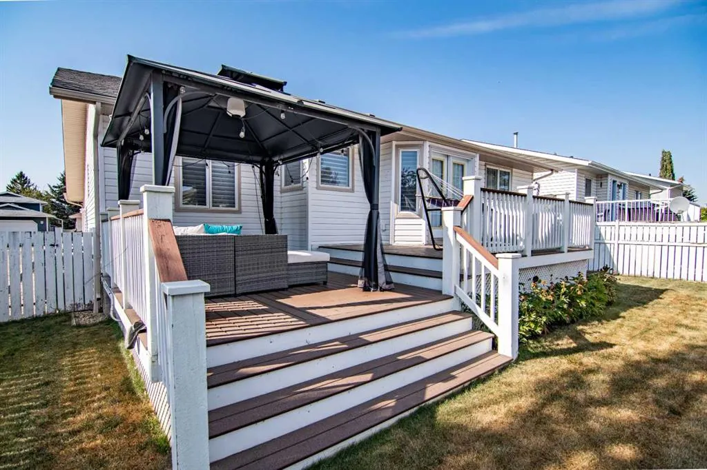 123 Robinson Crescent