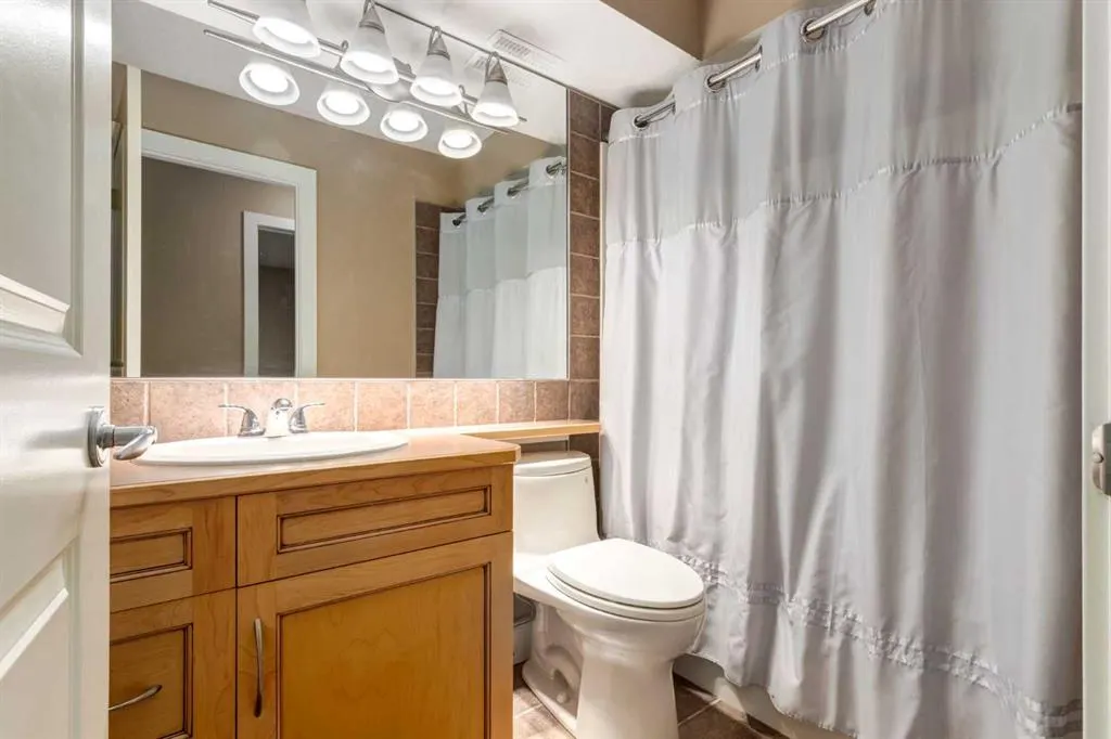 230 Discovery Ridge Boulevard SW