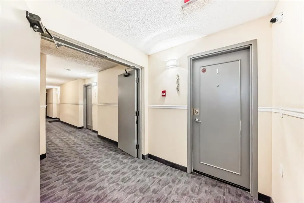 630 57 Avenue SW, #306