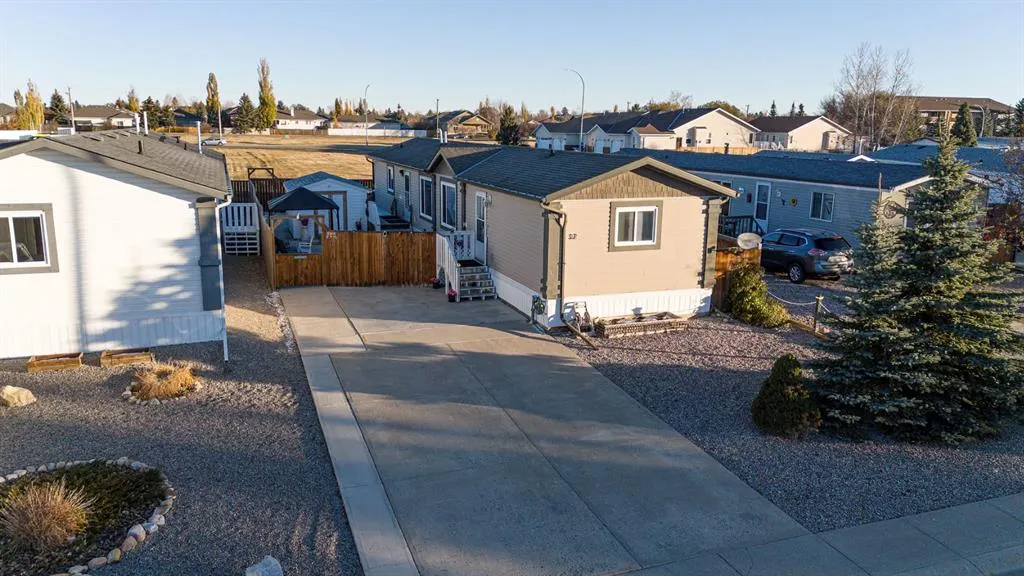 32 Westover Crescent